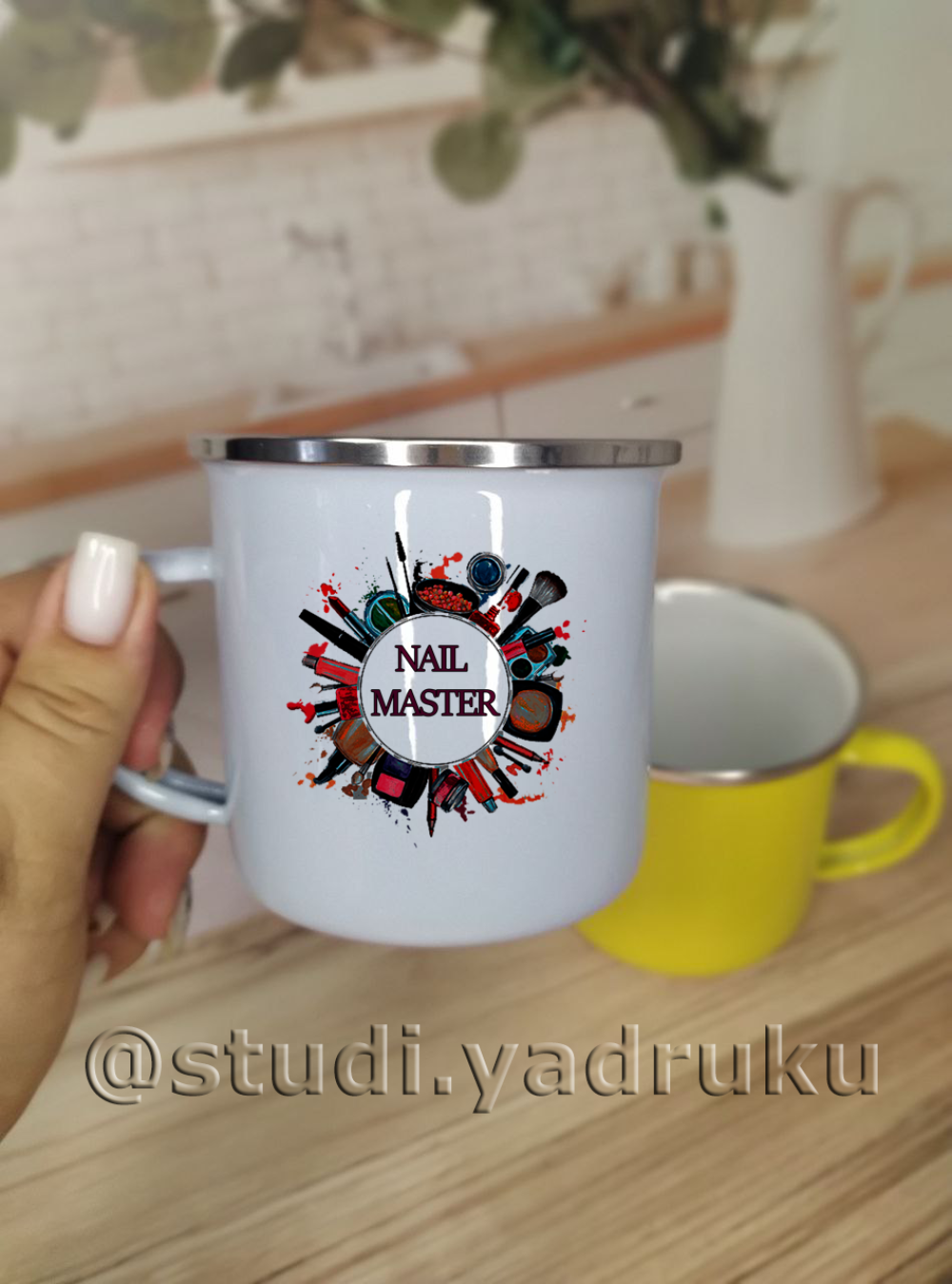 Чашка металева
